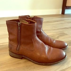 Gently worn Frye boots size 7b
